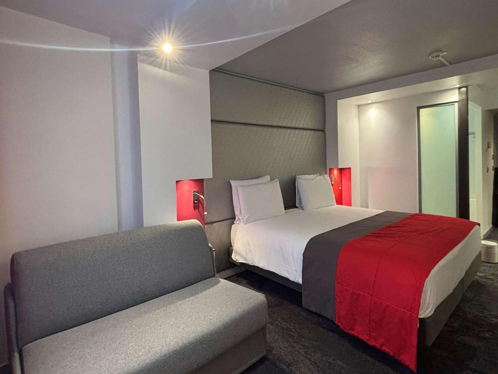 Mercure Paris Montmartre Sacré Coeur Esterno foto